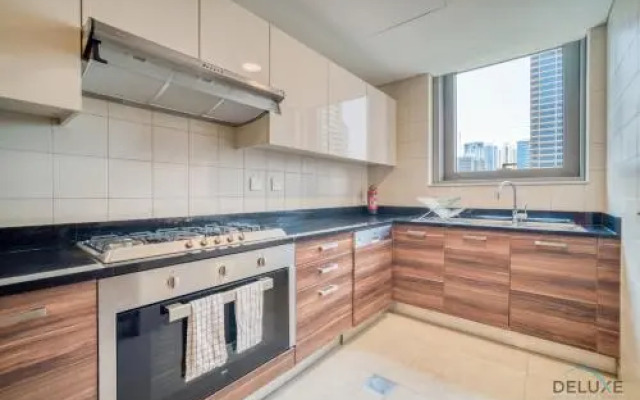 KeyHost - Sparkle Tower 1BR Dubai Marina - K2630