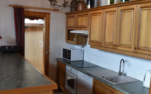 Beautiful Chalet in the Nice Village Centre, on the South