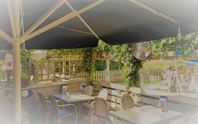 Bar-Bistro-Hotel DOK