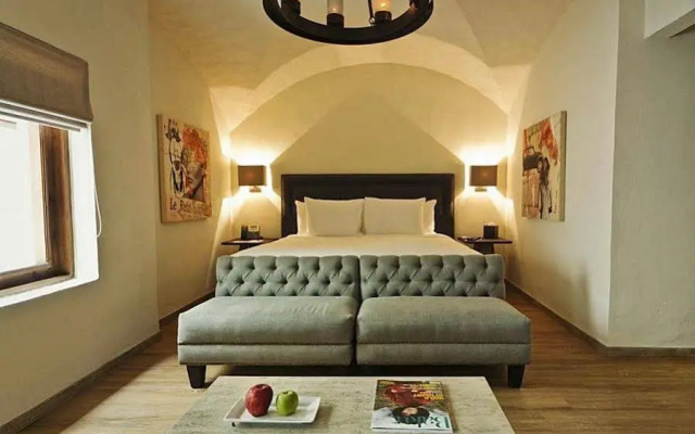 The Alest Hotel