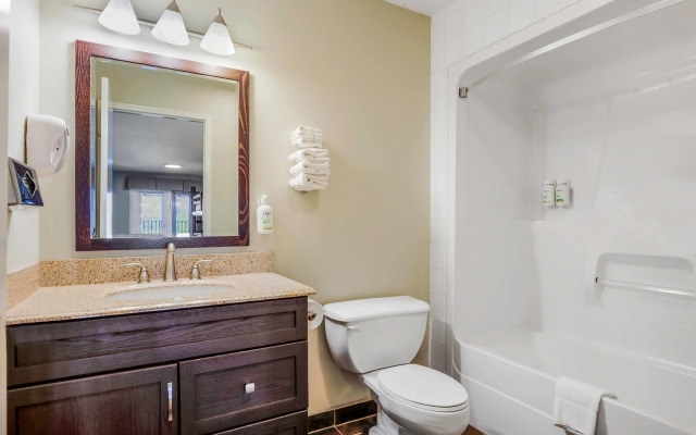 Days Inn by Wyndham Golden