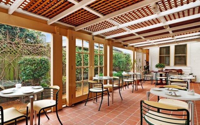 Northshore Hotel