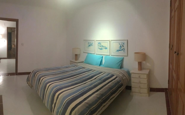 Sea View Apartment Sesimbra- Apartamento Vista Mar