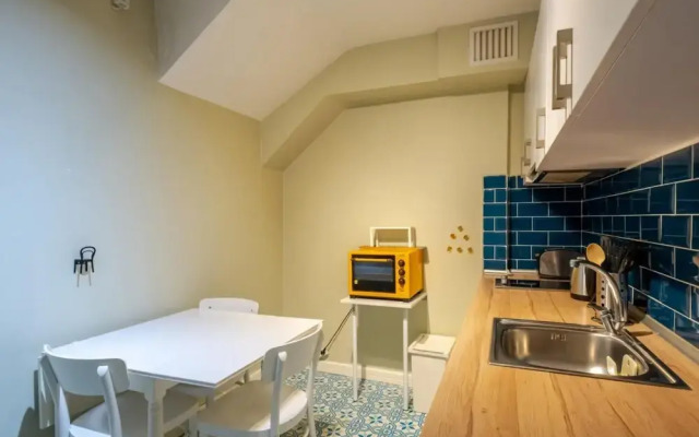 Flat With Backyard Near Taksim Square in Sisli