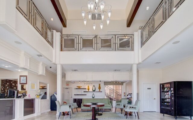 Emerald Suites South