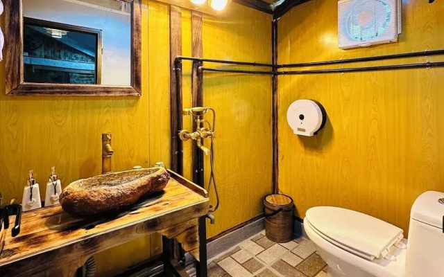 Khói Homestay and Restaurant