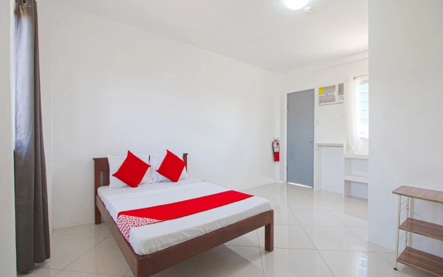 OYO 778 Fat J Apartelle