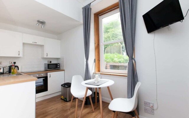 Charming and Comfortable Studio Flat in Edinburgh