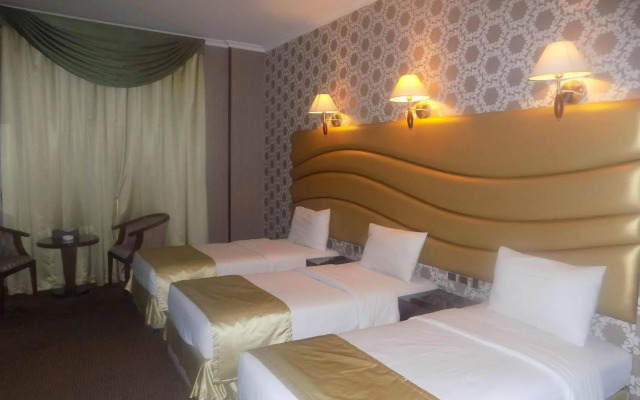 Kings Park Hotel