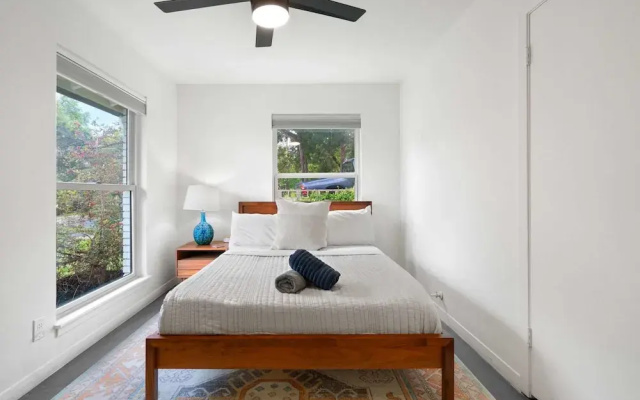 4 Bedroom Near Soco With a Private Pool & Sauna