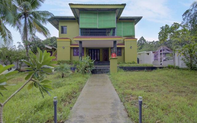 OYO 12812 Four Seasons Villa