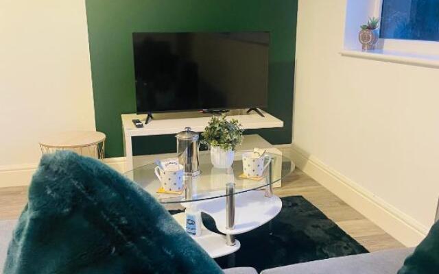 #0110 Lovely One bedroom apartment - Free parking