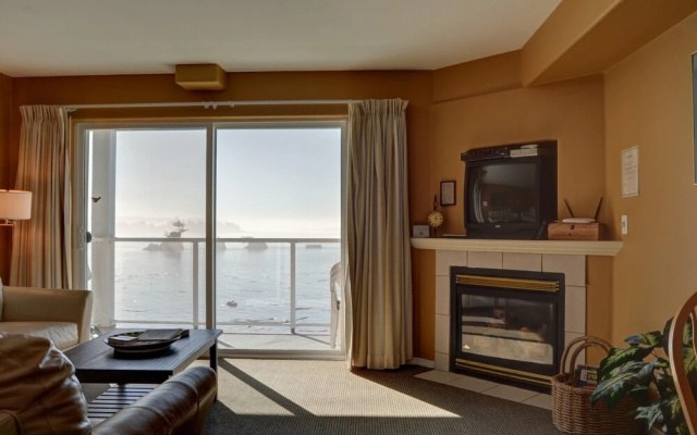 Waters Edge 312