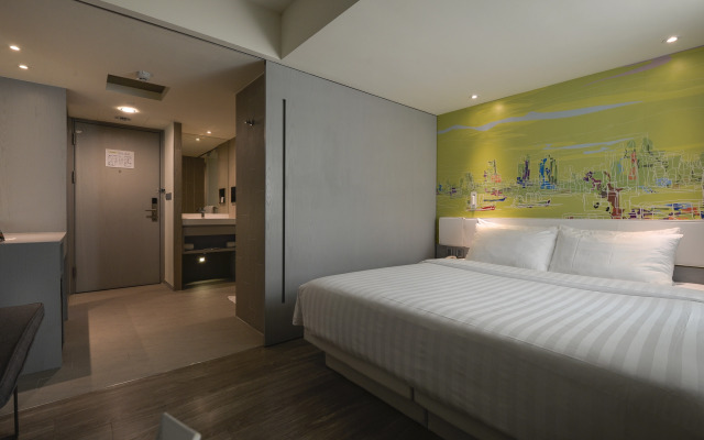FX INN Kaohsiung Zhonghua Road Branch