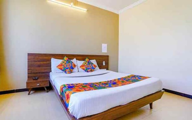 Fabhotel Peaceful Stay