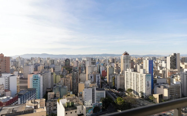 Vista Incrível com piscina e academia