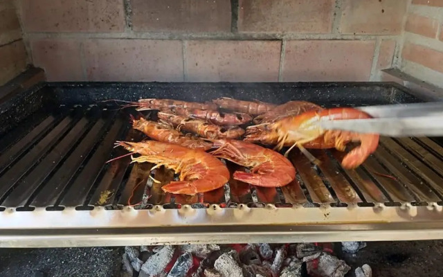 Spacious Villa with Hot Tub in Arenas