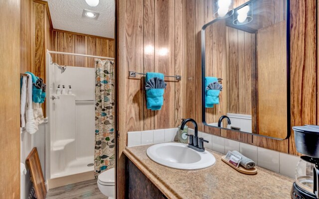 Reel Inn and Lodge
