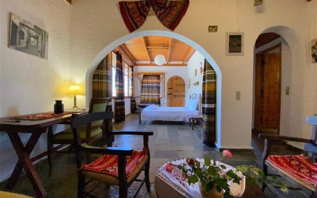 Villa Kamari-Cretan style apartment