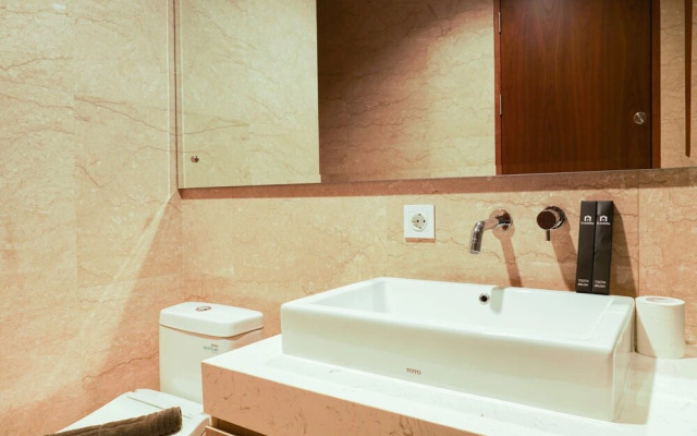 Exclusive 1BR Veranda Residence @ Puri Apartment