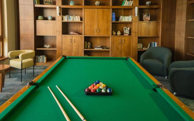 Park Lake Luxury Hotel