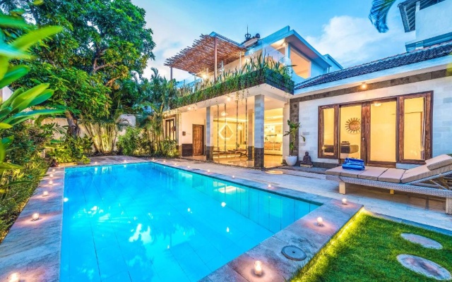 Villa Florence - 3BDR Luxury Villa, Private Pool, Walk to the Beach – Pool – Kuta