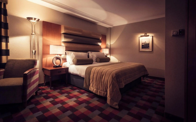 Carlton George Hotel