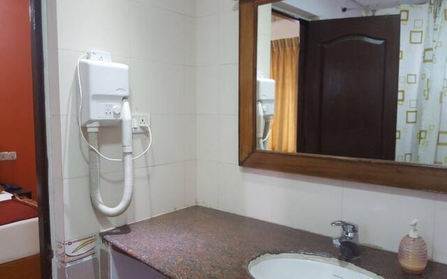 Maple Suites
