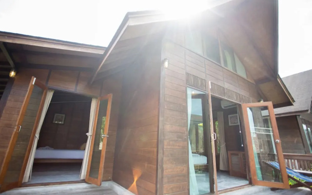 Rice Farm Villa Suratthani