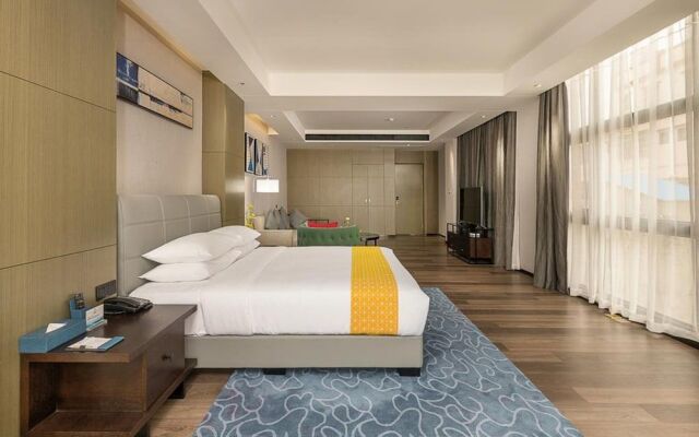 Golden Bay Hotel