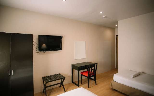 Dynasty Tourist Inn