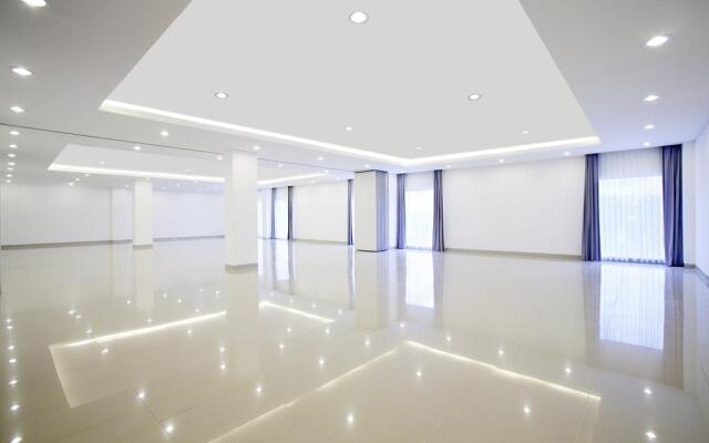 Amaris Hotel Karawang