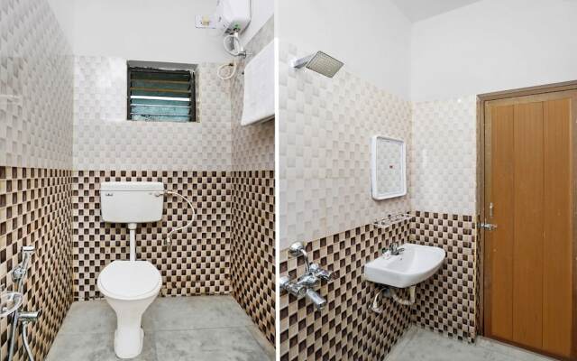 Capital O 14489 Hotel Aryan