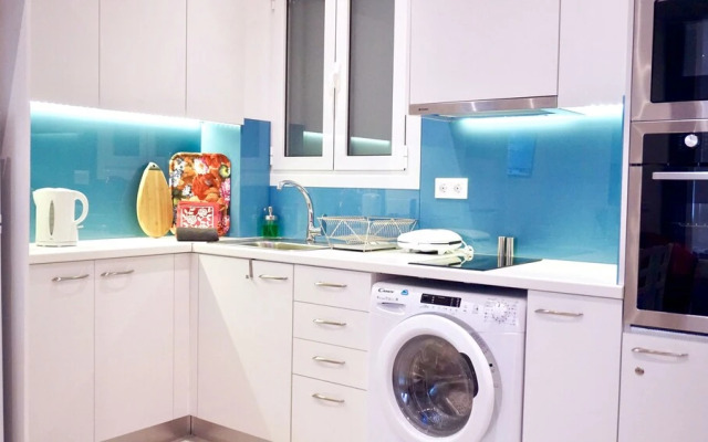 Vibrant & Cozy Apt in Athens