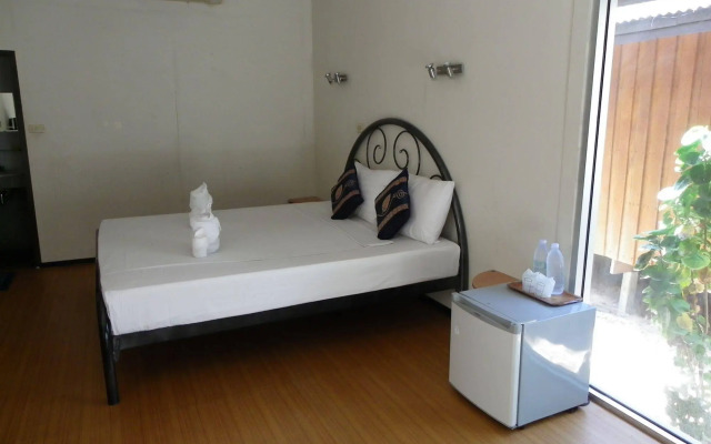 Blu' Beach Bungalows