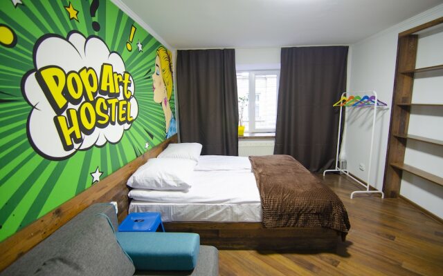 Pop Art Hostel Rynok Square