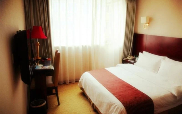 Crown International Hotel