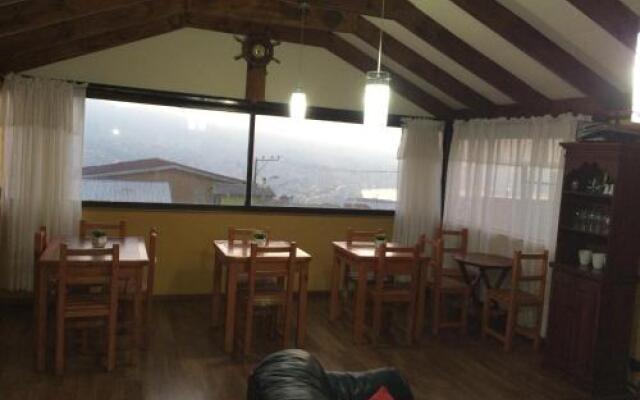 Hostal Juanita Lazo B & B