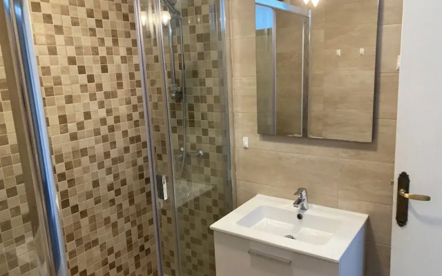 Arona 2-bed Apartment - Sleeps 5 - Outdoor Pool