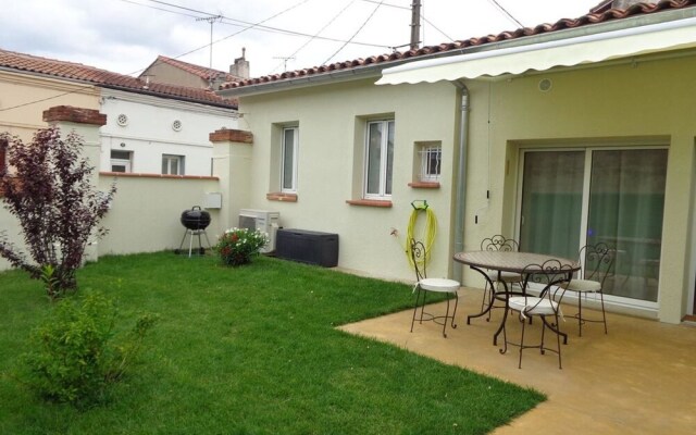 House With 2 Rooms in Toulouse, With Enclosed Garden and Wifi