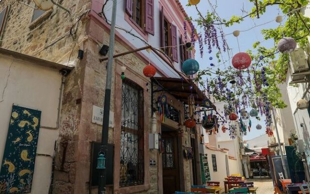 Cunda Pera Otel