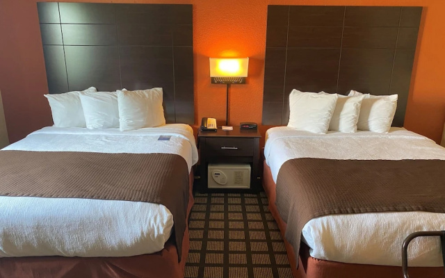 Baymont Inn & Suites Lakeville
