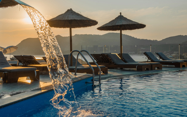 Brilliant Holiday Resort (Corfu)	