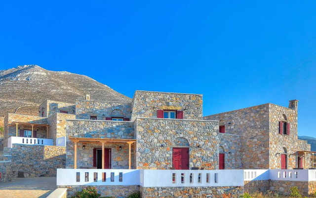Aqua Petra Hotel