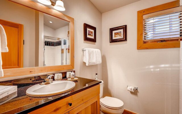 Portico 7 by Park City Lodging