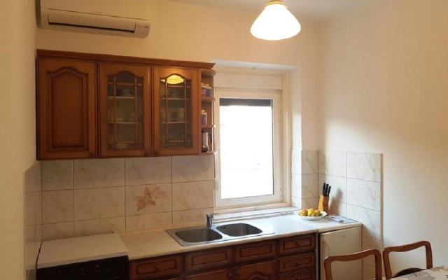 Apartment Zvone - at the water front: B2 Veli Rat, Island Dugi otok