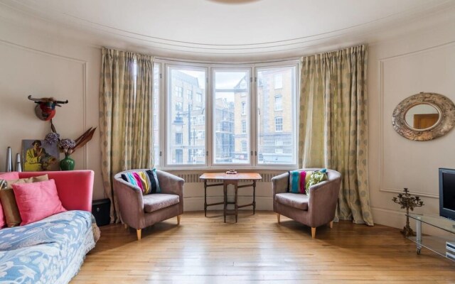 Catching Unique 1 Bedroom Apartment