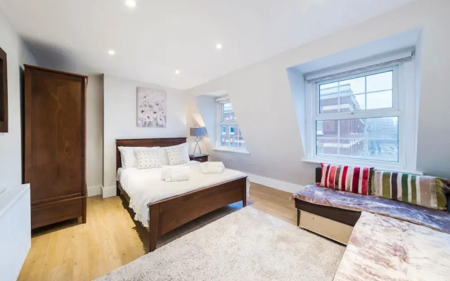 Shorton St Apartments by Chi Chi