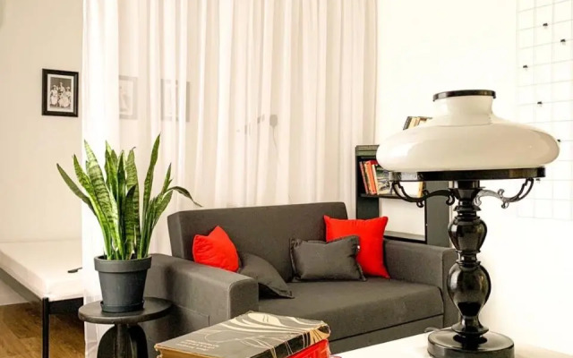 Birdie Home at Nauky metro