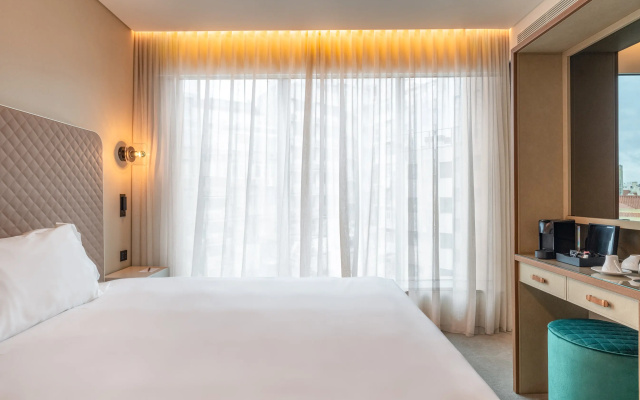 Luster Hotel